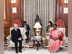 
      
      President Murmu meets Cambodian king 
      
      