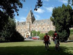 
      
      King's College, Based in UK, Announces Entry into Indian Market
      
      