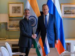 
      
      South Africa: EAM Jaishankar meets Russian FM Sergey Lavrov
      
      