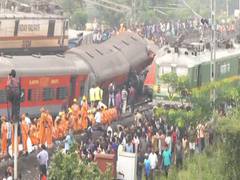 
      
      Kirron Kher expresses grief over Odisha train accident
      
      