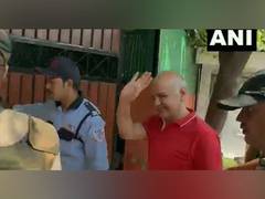 
      
      Former Delhi Dy CM Manish Sisodia unable to meet wife
      
      
