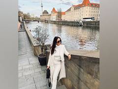 
      
      Malaika Arora shares morning selfie amid shoot in Bandra
      
      