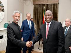 
    EAM calls on South Africa's Prez on sidelines of BRICS meeting
    