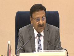 
      
      CEC Rajiv Kumar asks IIIDEM to design training content using AI
      
      