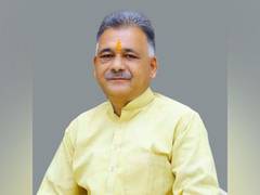 
      
      MP School Education Minister Inder Singh Parmar
      
      