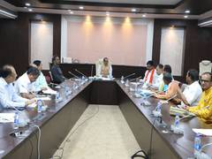 
      
      MP CM Shivraj Chouhan holds meeting with farmers' unions
      
      