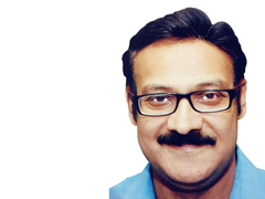 
      
      Dr Anurag Agarwal revolutionises joint replacement 
      
      