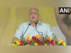 
      
      Kapil Sibal hits out at BJP-led central govt at AAP's 'Maha rally
      
      