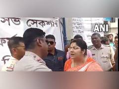 
      
      WB: MP Locket Chatterjee stopped by cops from entering BDO office
      
      
