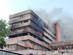 
      
      MP: Fire breaks out at Satpura Bhawan in Bhopal, spreads
      
      
