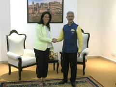 
      
      Varanasi: Jaishankar holds closed-door meeting with G20 delegates
      
      