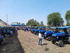
      
      Rajasthan: Groom arrives with procession on 51 tractors in Barmer
      
      