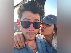 
      
      Priyanka Chopra takes out some time to have fun with family
      
      