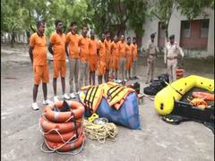 
      
      SDRF and NDRF teams deployed in Gujarat's Kachchh region
      
      