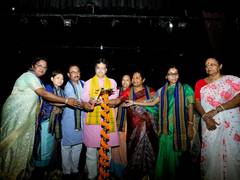 
      
      Tripura CM calls on women voters to gift '2 lotuses' to PM Modi 
      
      