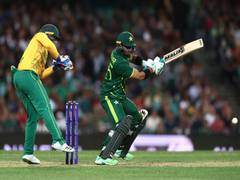 
      
      LPL: Colombo Strikers acquire Iftikhar Ahmed, Niroshan Dickwella
      
      