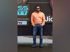 
      
      Salman Khan's first picture from the sets of 'Bigg Boss OTT 2'
      
      