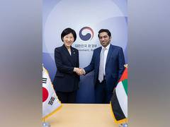 
      
      UAE participates in a seminar in Korea
      
      