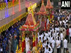 
      
      Gujarat: Rath Yatra to begin from Jagannath temple today
      
      