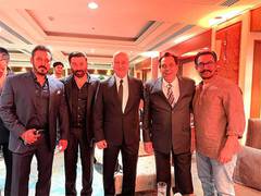 
      
       Salman, Aamir, Sunny Deol pose with legend Dharmendra
      
      