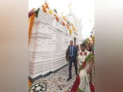 
      
      President Murmu offers prayers at Delhi's Jagannath Temple
      
      
