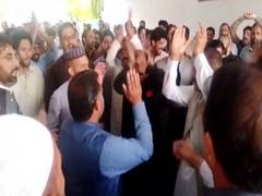 
      
      Pakistan: Ad-hoc workers to protest over non-payment of salaries
      
      