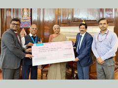 
      
      Bank of Maharashtra presents dividend cheque of Rs 795.94 crore
      
      