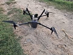 
      
      Punjab: BSF recovers Pak drone, 2 packets of suspected narcotics
      
      