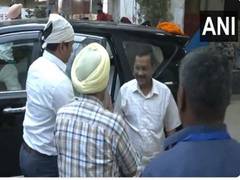 
      
      Bihar: Kejriwal, Punjab CM arrive at Patna Sahib Gurudwara
      
      