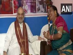 
      
      Chhattisgarh: Amit Shah meets Padma Shri singer Usha Barle
      
      