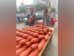 
      
      Clay bottles catch people's fancy in MP's Bhopal, in great demand
      
      