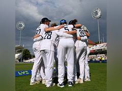 
      
      Naseer Hussain reflects on England's potential to come back 
      
      