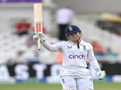 
      
      Tammy continues to frustrate Aussie bowlers
      
      