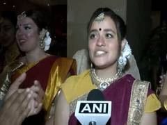 
      
      Egyptian woman wows PM Modi with rendition of 'Yeh Dosti...'
      
      
