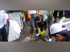 
      
      Dia Mirza participates in cleanliness drive in Shimla
      
      