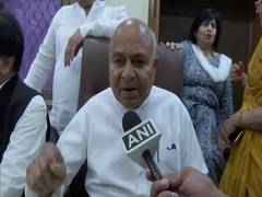 
      
      MP: Congress leader Govind Singh seeks PM Modi's time 
      
      