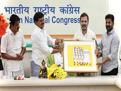 
      
      Several BRS leaders join Congress in Delhi
      
      