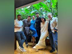 
      
      Anil Kapoor hosts his 'The Night Manager' team at his residence
      
      