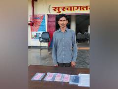 
      
      Chhattisgarh: Naxal associate arrested while trying to deposit Rs 6.2 lakh cash in Rs 2000 notes
      
      