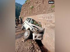 
      
      J-K: Amarnath Yatra security convoy vehicle meets with accident
      
      