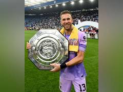 
      
      Adrian extends his stay with Liverpool for one more year
      
      