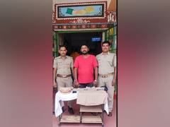 
      
      Fake cop arrested for assaulting youth in Odisha's Bhubaneswar
      
      