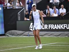 
      
      Iga Swiatek shakes off health concerns ahead of Wimbledon
      
      