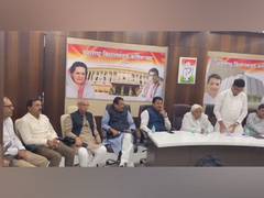 
      
      Maharashtra: Congress Legislative Party meeting begins
      
      