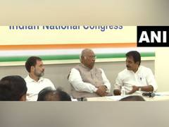 
      
      Congress holds meeting on Rajasthan polls
      
      