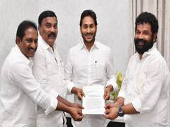 
      
      AP CM Jagan Mohan Reddy meets ministers 
      
      