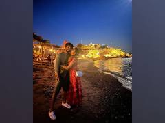 
      
      Mira shares mushy pic to wish Shahid on 8th wedding anniversary
      
      