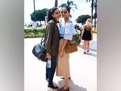 
      
      Sonam Kapoor cuddles with sister Rhea Kapoor, see pic 
      
      