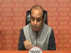 
      
      Kejriwal putting AAP workers in govt jobs, alleges BJP
      
      