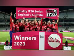 
      
      England seal T20I series after winning 3rd match against Aussies 
      
      